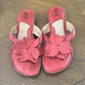 Born Fuchsia Pink Leather Flower Thong Flip Flop Sandals Flats Size 7